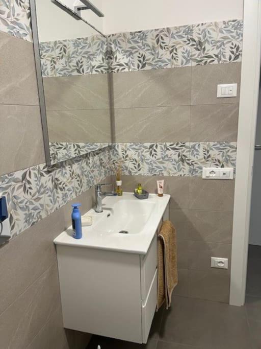 Mini Loft Rina - Stazione Migliarina La Spezia